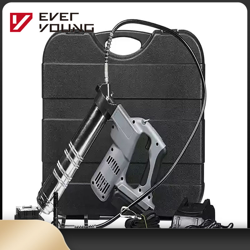 Аккумуляторная маслёнка 18V 400cc с быстрой зарядкой