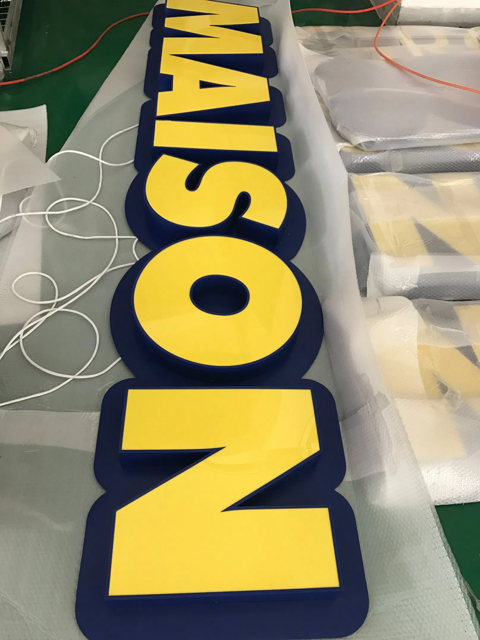 Wall Mounted 3D LED Lighting Letter Sign