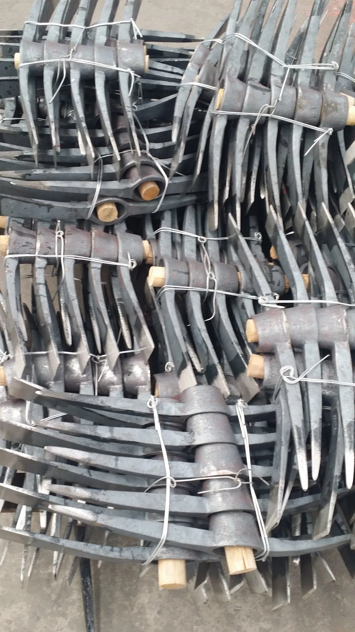Rail Way Steel Material Picakxe Head Without Handle Red Pick