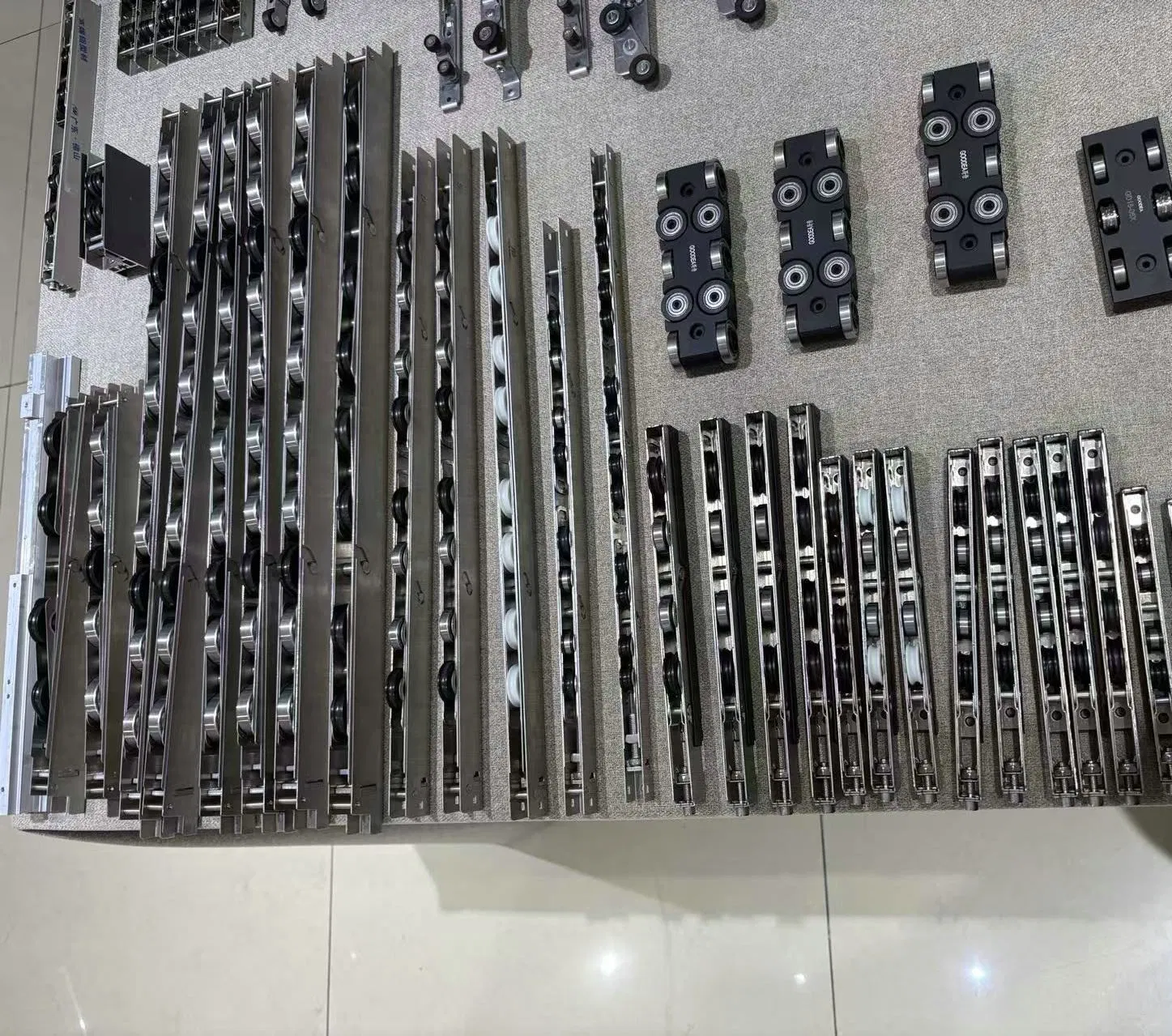 Stainless Steel Slide Door Steel Heavy Duty Window Wheel Pulley Loading 80-120kg/Pairs Aluminum Sliding Door Window Roller