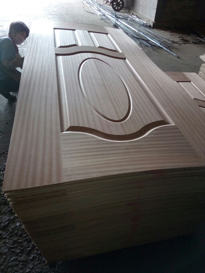 Sapele Veneer Molded Door Skin