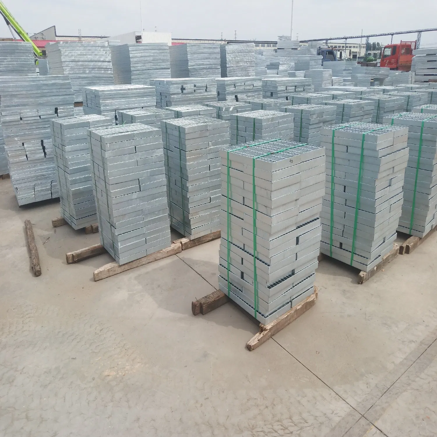 Anti-Slip Quick-Release Clamp Serrated Steel Bar Grating for Modular Flooring