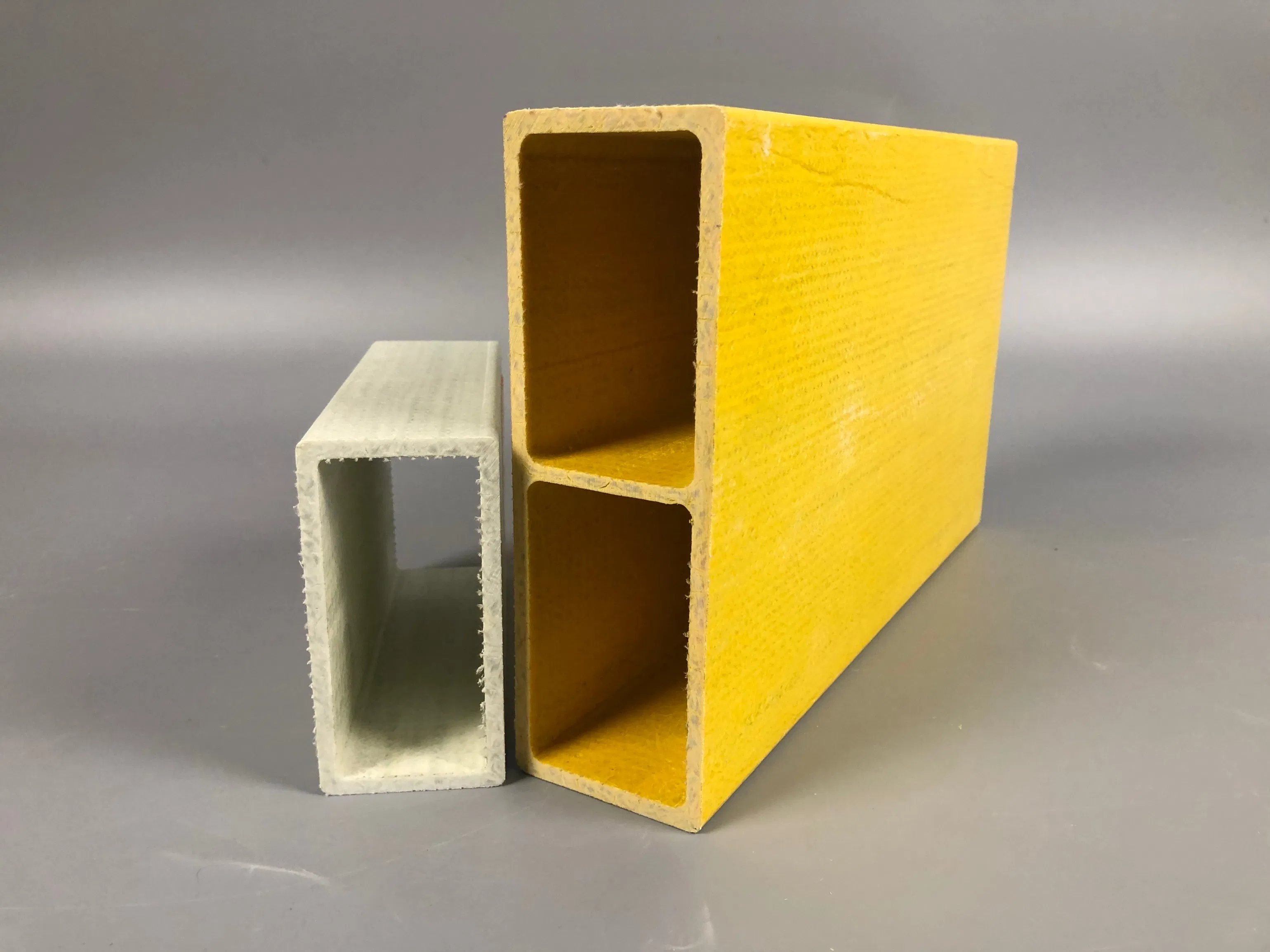 UV Resistant FRP Pultrusion Profile High Strenth Fiberglass Pultrusion Profiles FRP Round/ Square/ Rectangle Tube GRP Pultruded Profiles