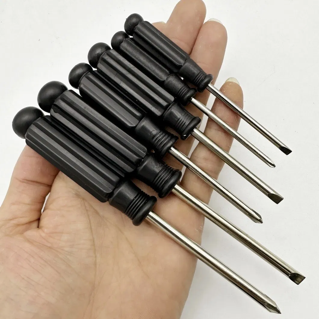 Набор отверток с черными ручками, разные размеры