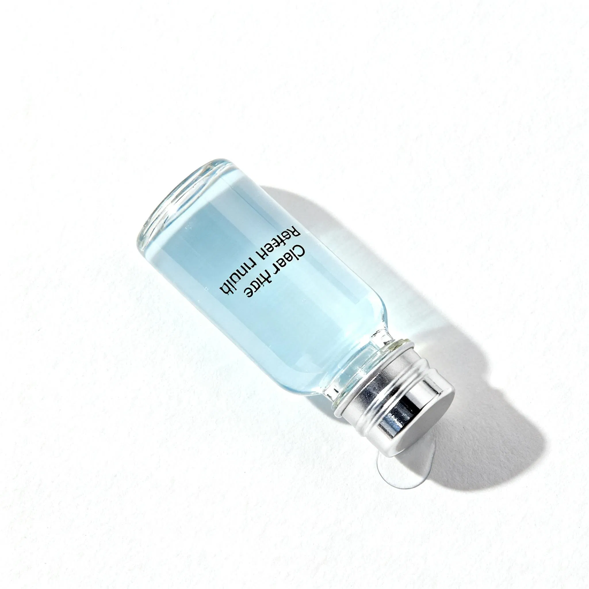 Beauty Care and Revitalizing Face Toner with Piper Methysticum Root Extract and Capsicum Frutescens Extract for Overall Skin Health