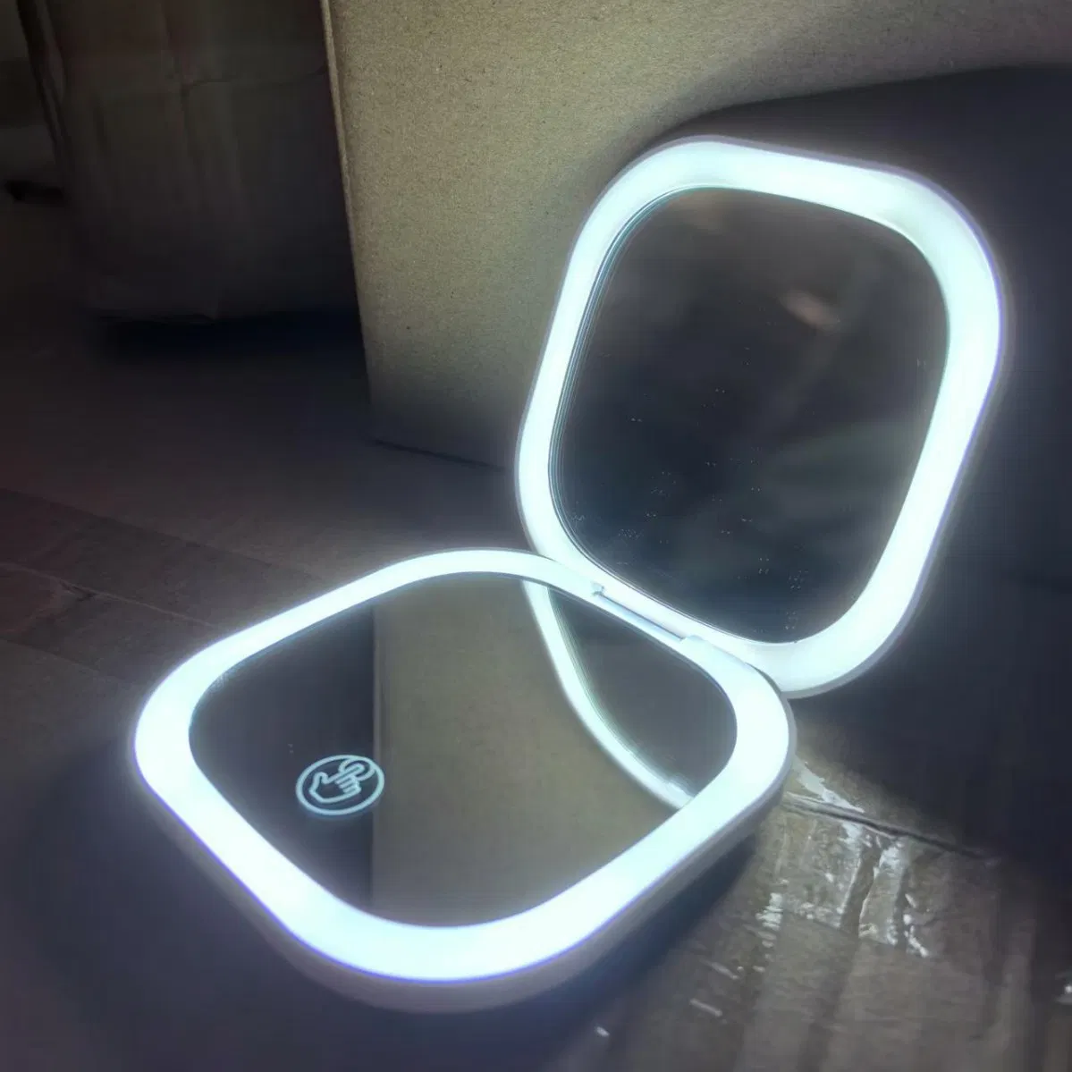 OEM Rechargeable Double-Sided LED Makeup Mirror