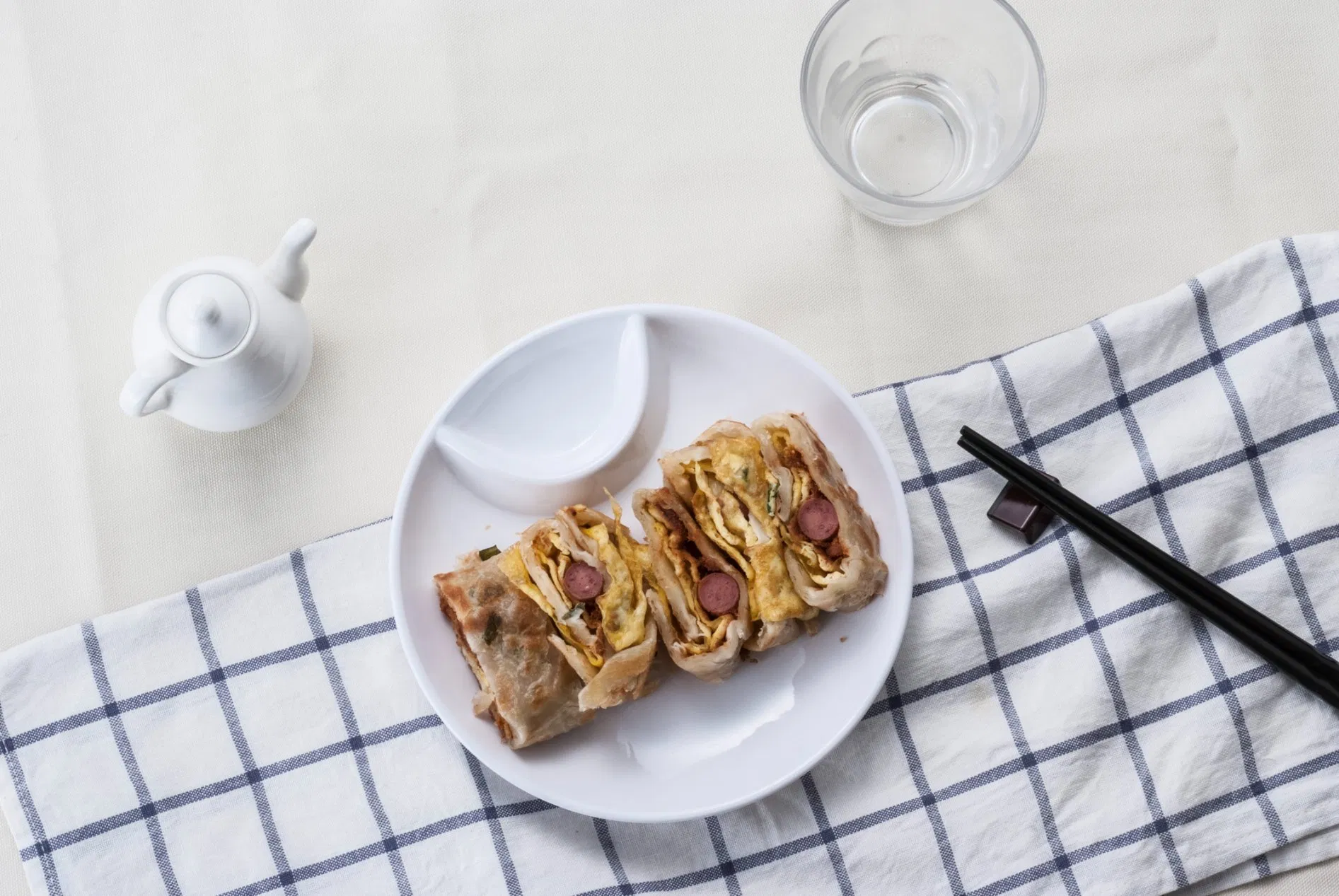 Dumpling Plate Melamine Tableware White Plate 2-Divided Plate