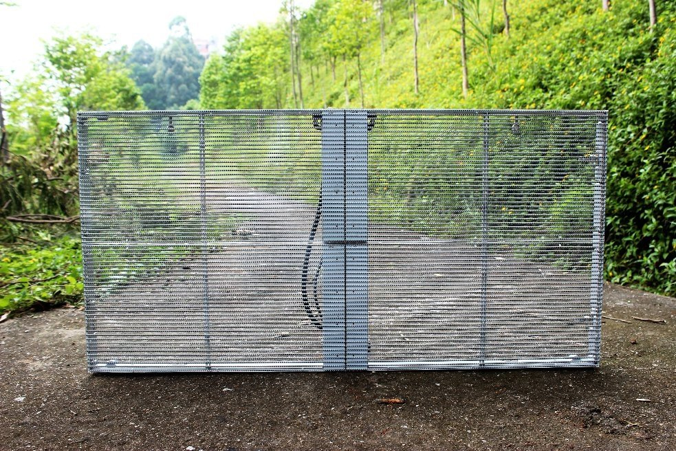 China Full Color HD Advertising Curtain Window Screen Panel P3.91-7.81 Transparent LED Display