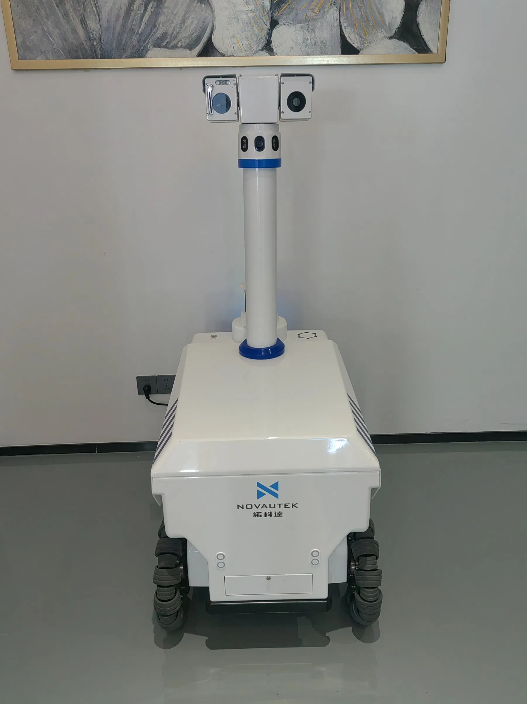 Outdoor Patrol Robot Bodyguard Trading Night Club Security Guard Robot Commercial Autonomous Scheduling Task