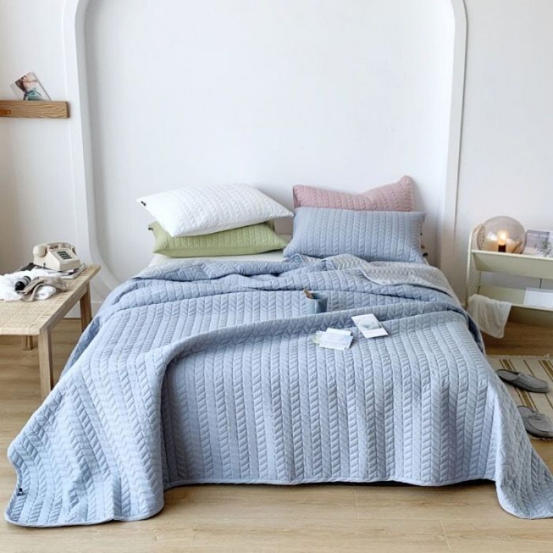 ODM/OEM Plain Color Home Hotel Textile White Bed Sheets Double Coverlets Quilts Three-Pieces Washed Bedcover Cotton Bedding Set Pillowcases Bedspread