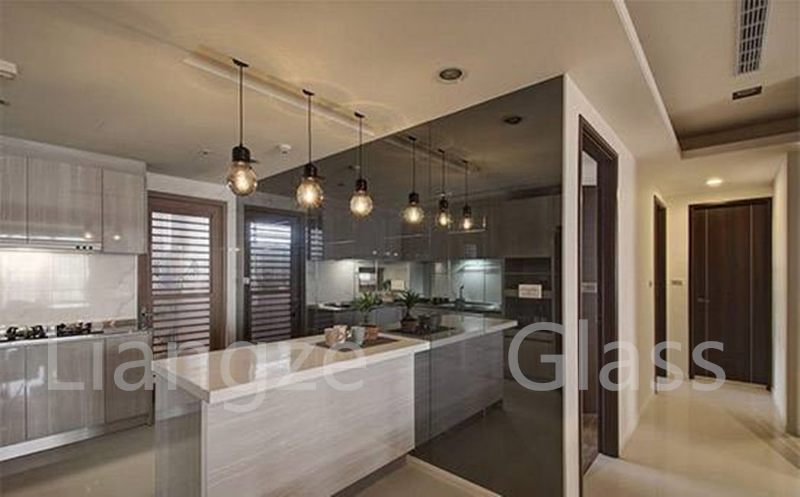 Elegant 6mm Blue Silver Mirror Glass for Luxurious Spaces