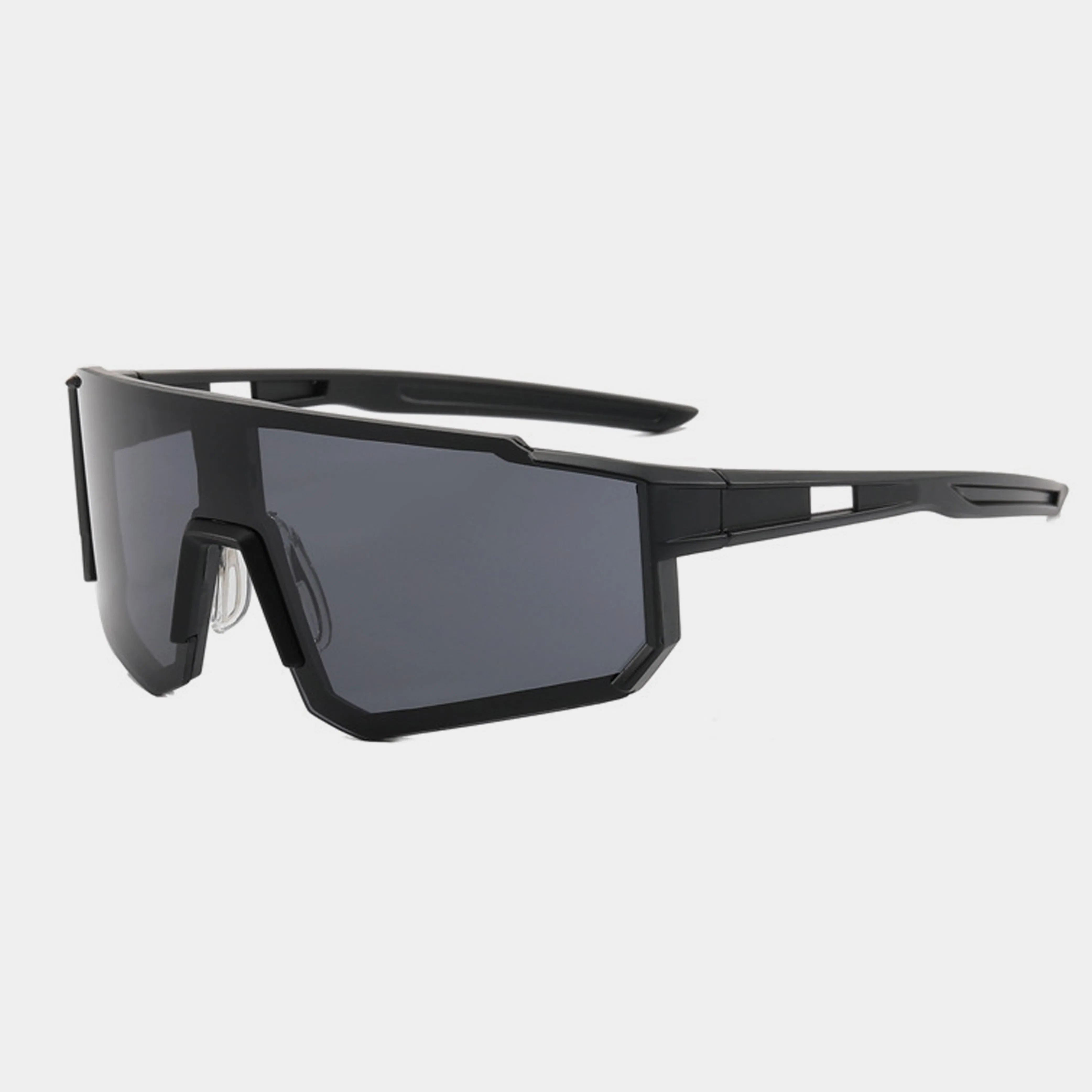 Durable PC Sport Sunglasses with Anti-Scratch Mirror Coated Lens