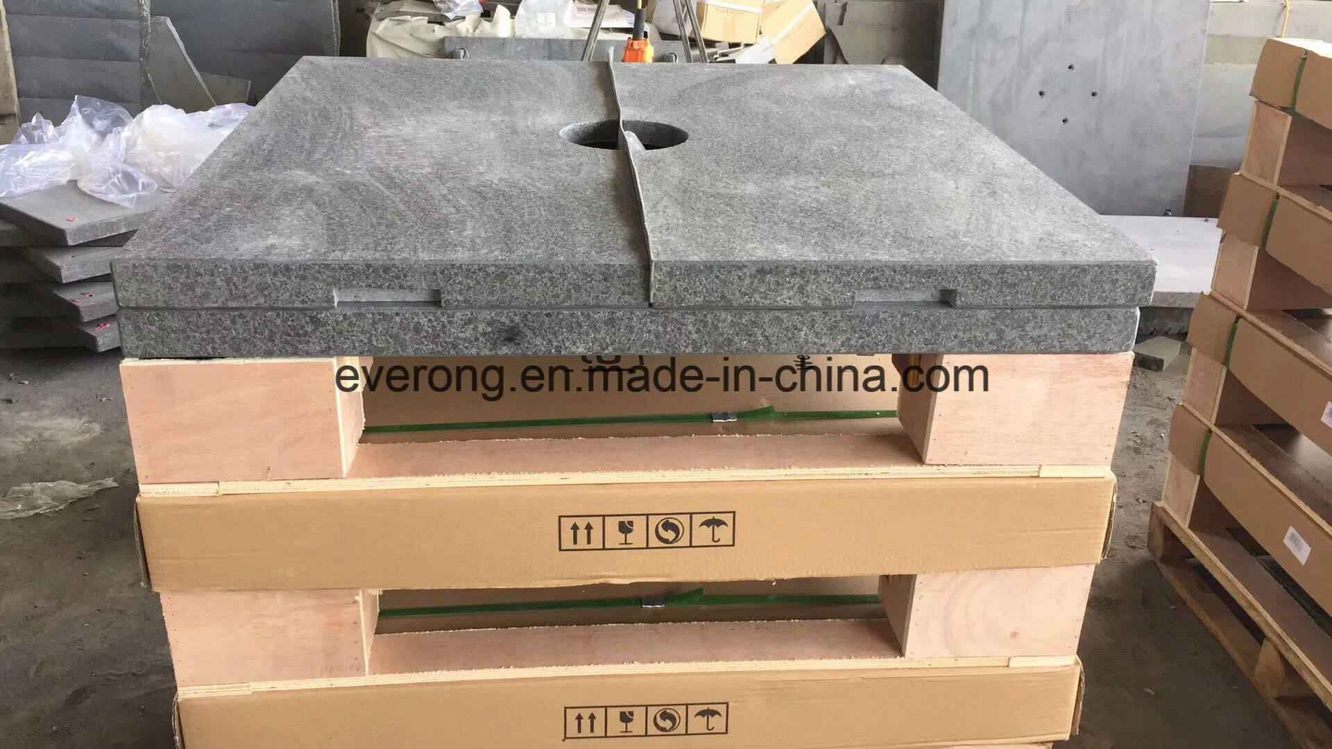 Customized G684 Black Basalt Tile with Caster Wheel