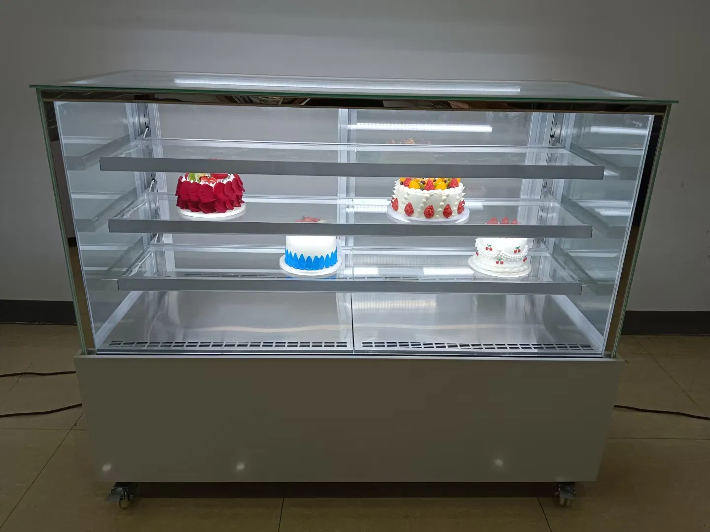 Commercial Bakery coffee Pastry Equipment Cake Freezer Display Showcase