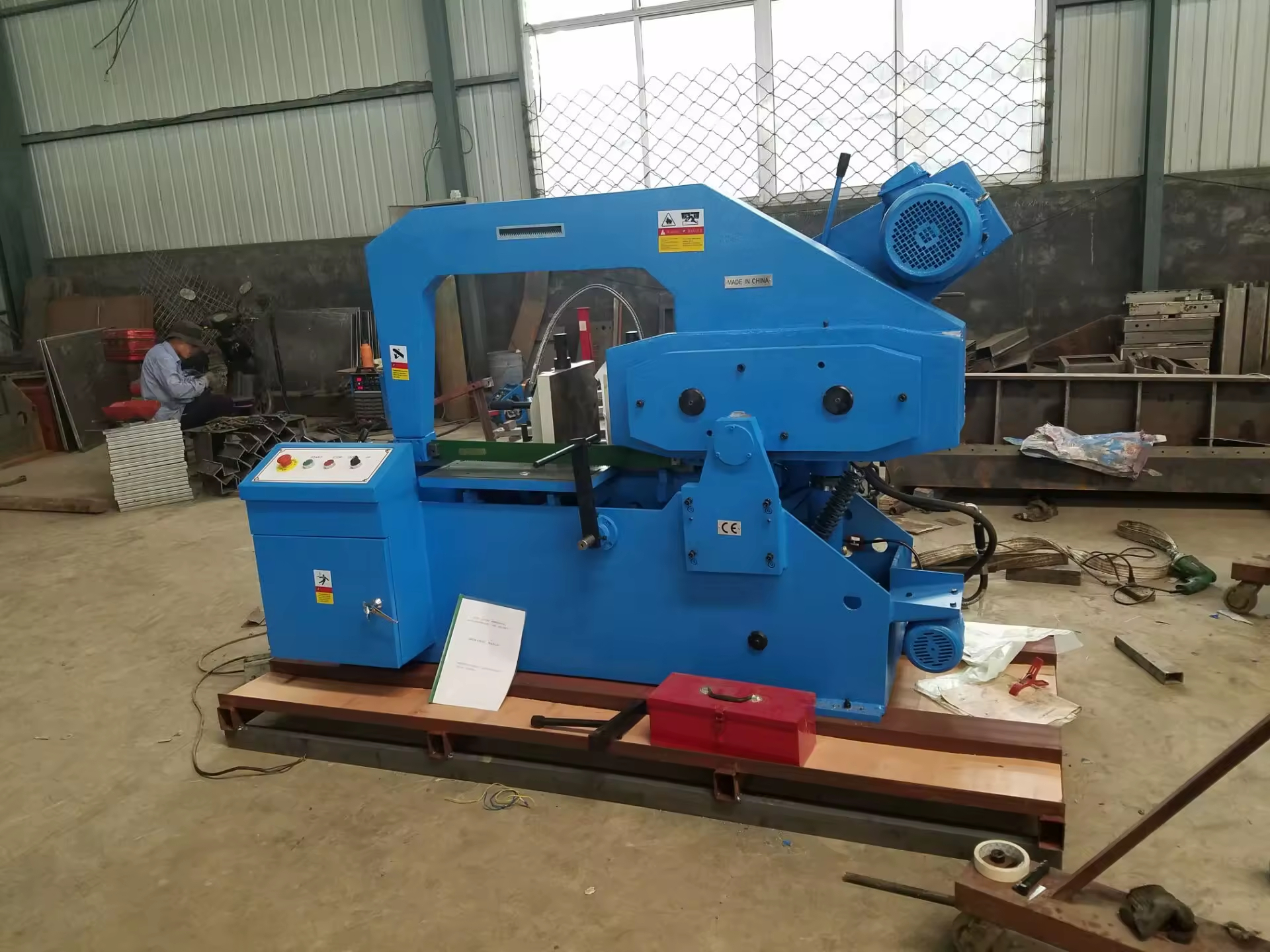 Станок ленточнопильный горизонтальный по металлу HS7132