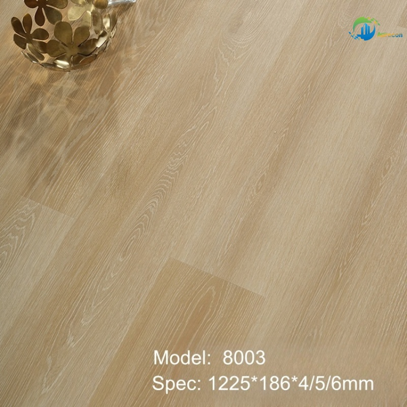 Oak Herringbone Multi-Layer Engineered Wood Flooring UV Coating Wear-Resistant 8000 Series