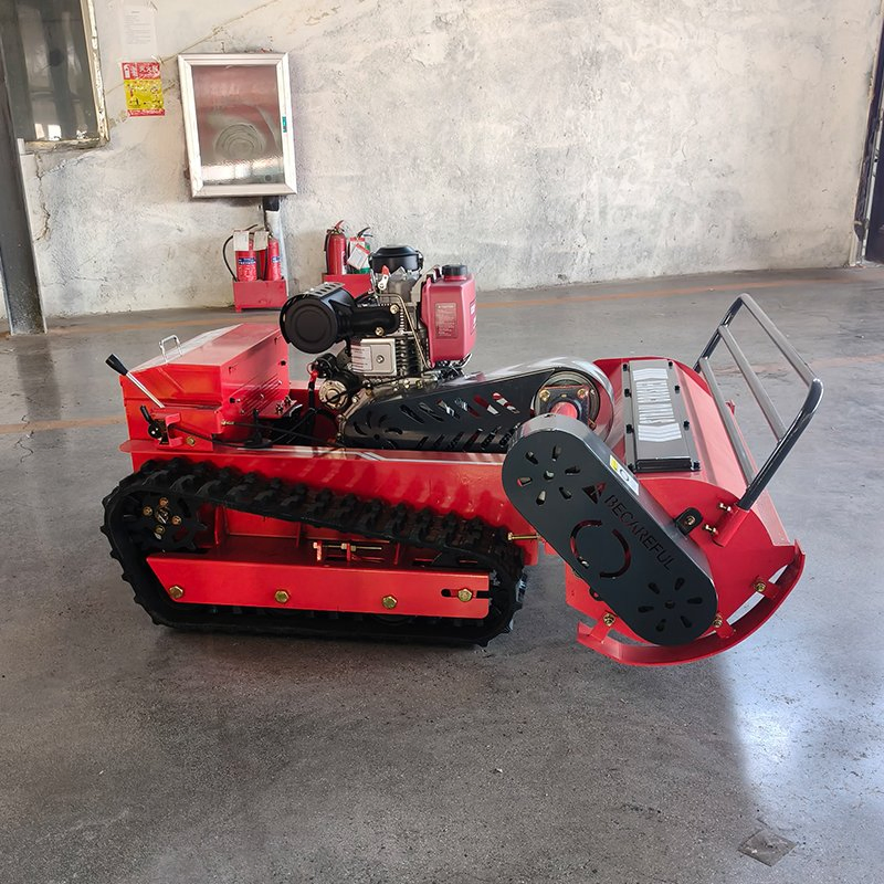 Робот-газонокосилка NUOMAN с резиновыми гусеницами