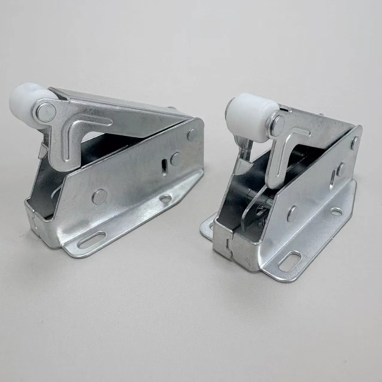 Free Custom Logo Steel Mini Latch with Steel Roller for Access Panel