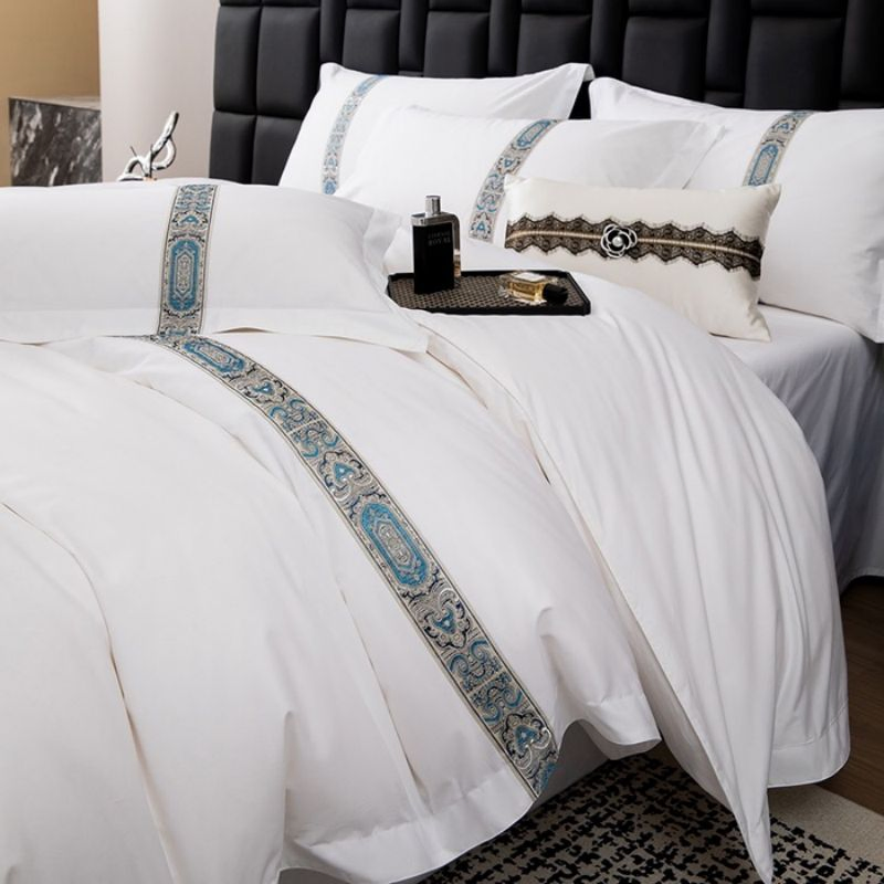 Custom 200tc 1000tc 5 Star Hotel Bed Sheets 4 PCS Embroidered Webbing Quilt Cover White 100% Cotton Hotel Bed Linen Duvet Cover Bedding Set