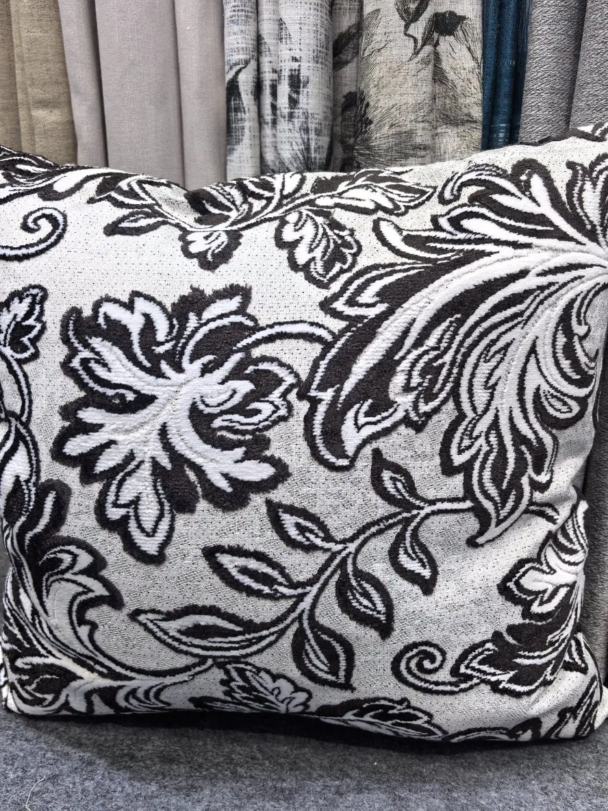 Jacquard Color Yarn Woven Cushions in High Quality Decorative Cushion Cover