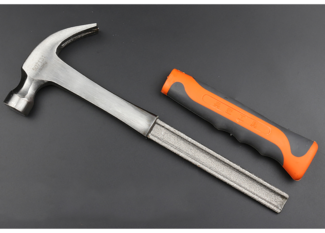 New Product One Piece Steel Handle Nail Roofing Hammer 600g with Magnet and Non Slip