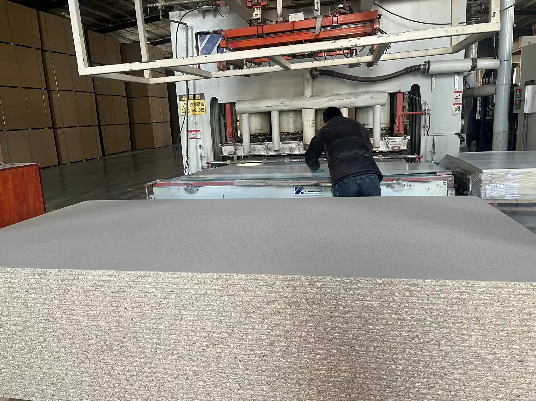 18mm/16mm/15mm/9mm Melamine Plain Veneer Wood Grain Solid Color Particle Board Chipboard for Furniture Cabinet Construction Wholesale Building Material