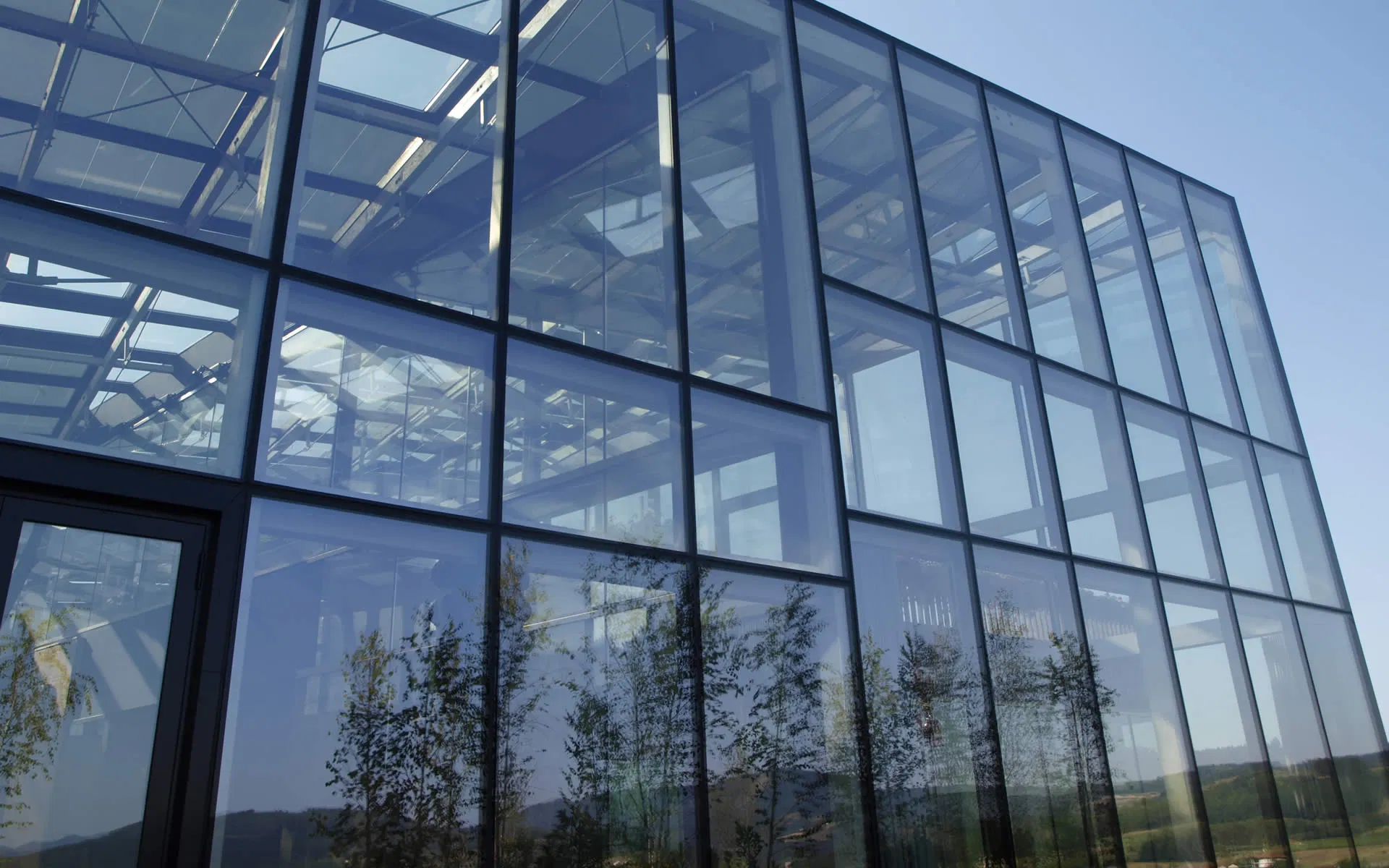 Transparent and Beautiful Curtain Wall