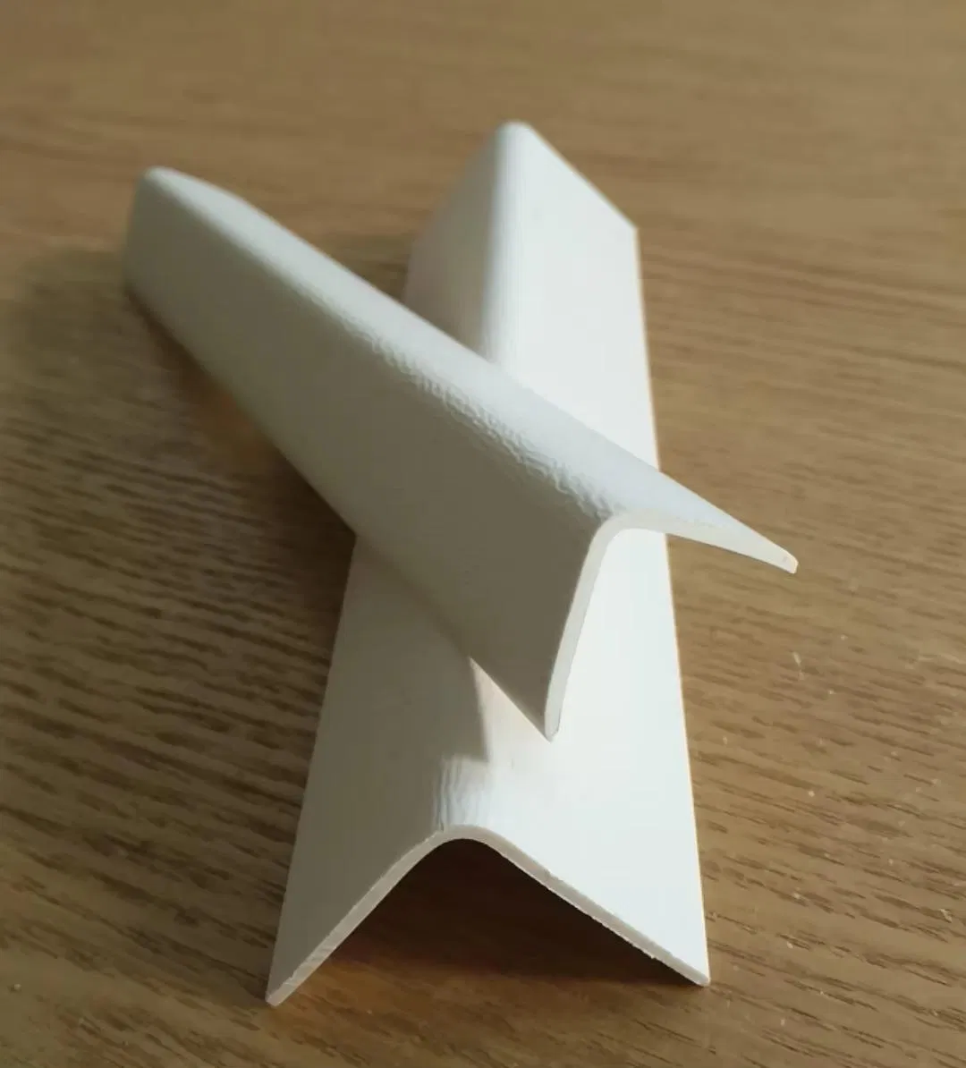 White PVC Plastic Corner Bead L-Shape Right Angle Corner Strip Protects 90 Degree Cross Section