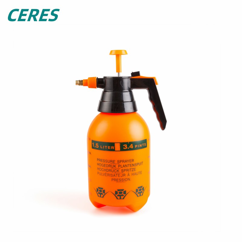 China Cheep plastic PE 1.5L Wholesale Hand Pump Pressure Water Sprayer Bottle