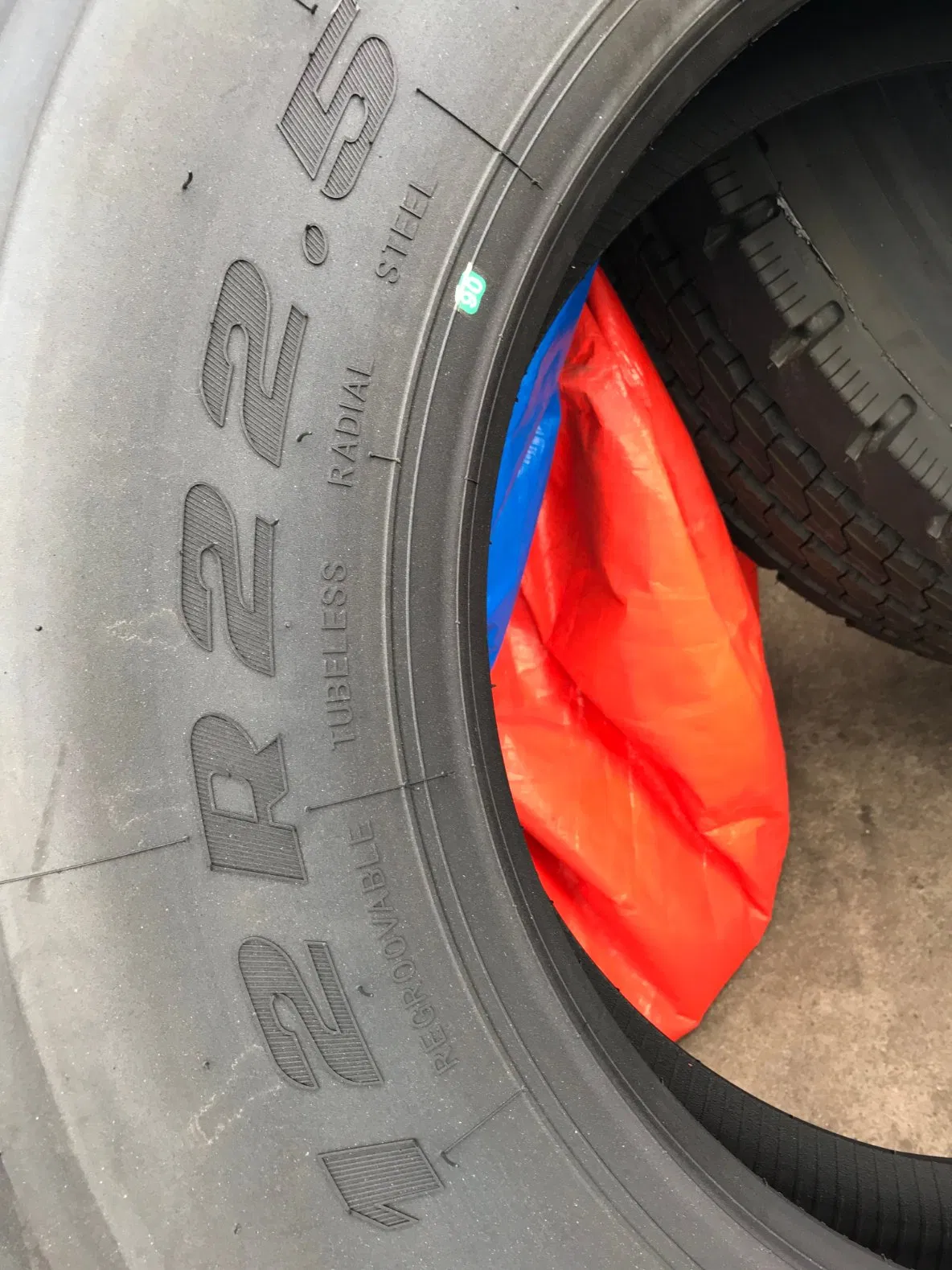 Шина 12R22.5 Constancy для карьерных самосвалов