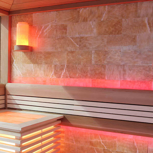 Традиционная сухая сауна с инфракрасным обогревом и паром