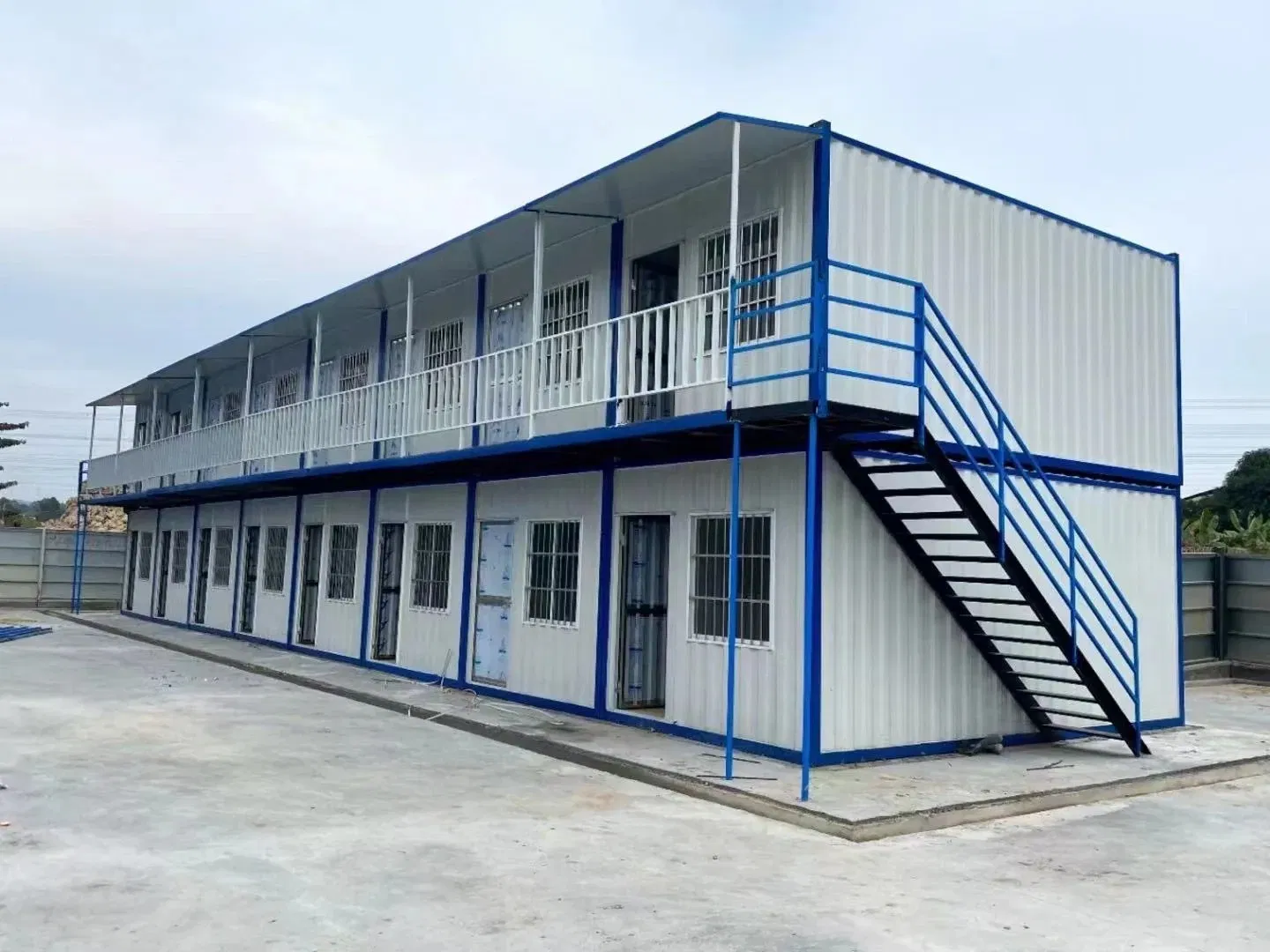 Fast Installation Flat Pack Container Prefabricated House Coffee Cafe Shop Bar