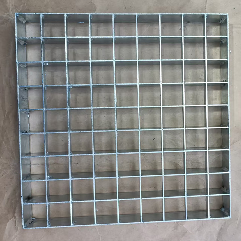 Platform Construction with Durable Galvanized Steel Grate