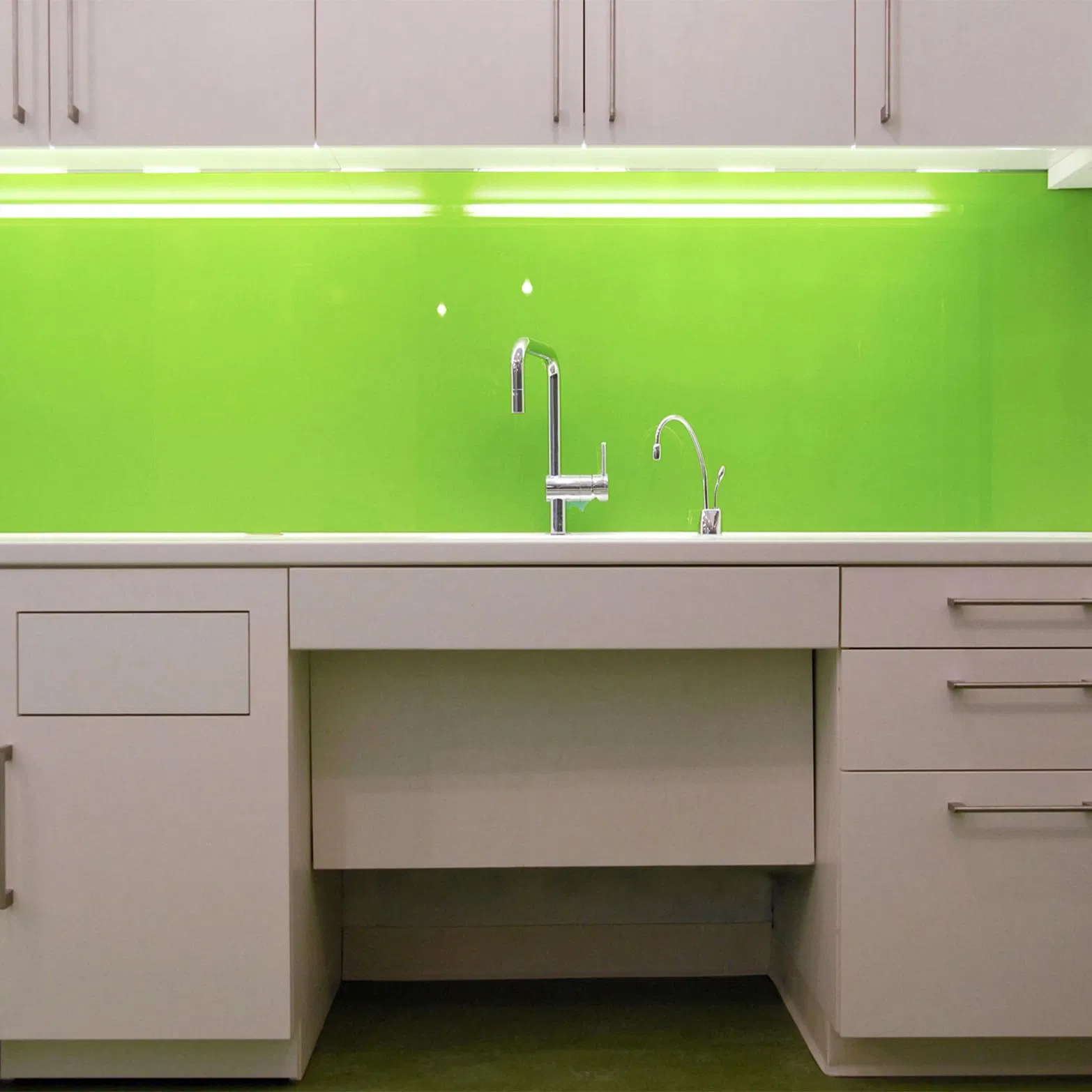 Custom Color Back Painted Glass Durable Scratch Resistant for Kitchen Cabinets Walls