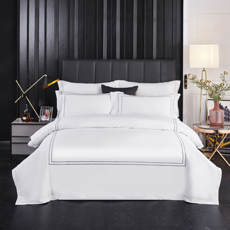 Customized King Queen Size Hotel Bed Linen 100% Cotton Bed Sheets Embroidery Duvet Cover High Quality 300tc Satin Cotton White Hotel Bedding Set