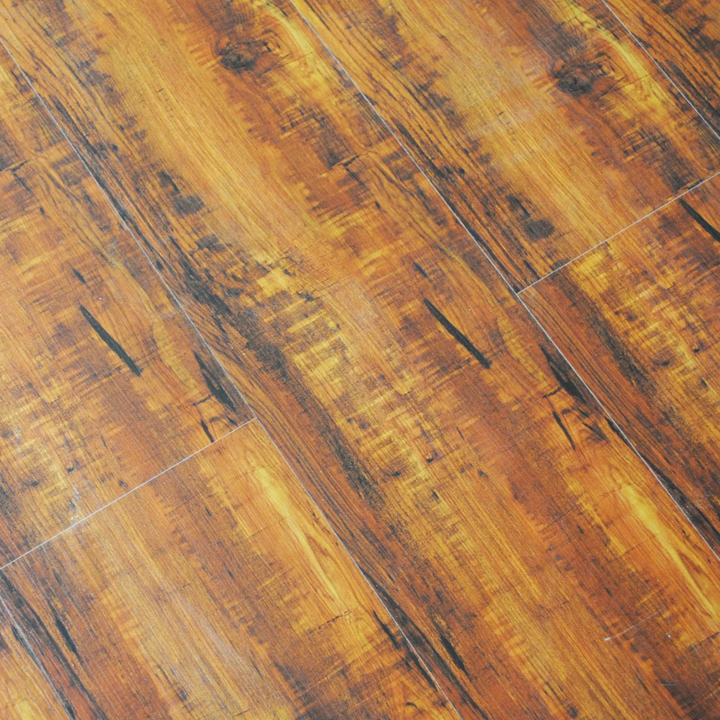 Vintage Wear-Resistant Laminate Flooring - Classic Wood Grain & Age-Resistant
