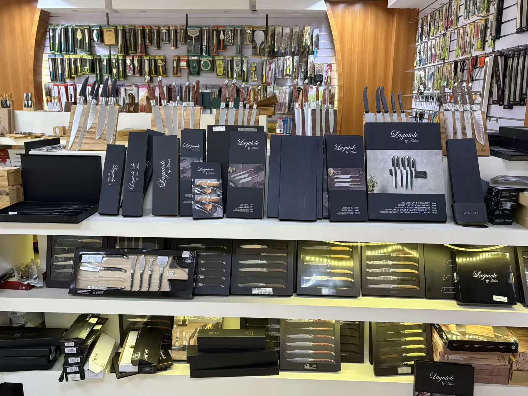 Multifunctional Vegetable Planer with Stainless Steel Spray Non-Stick Paint (SE-1116)