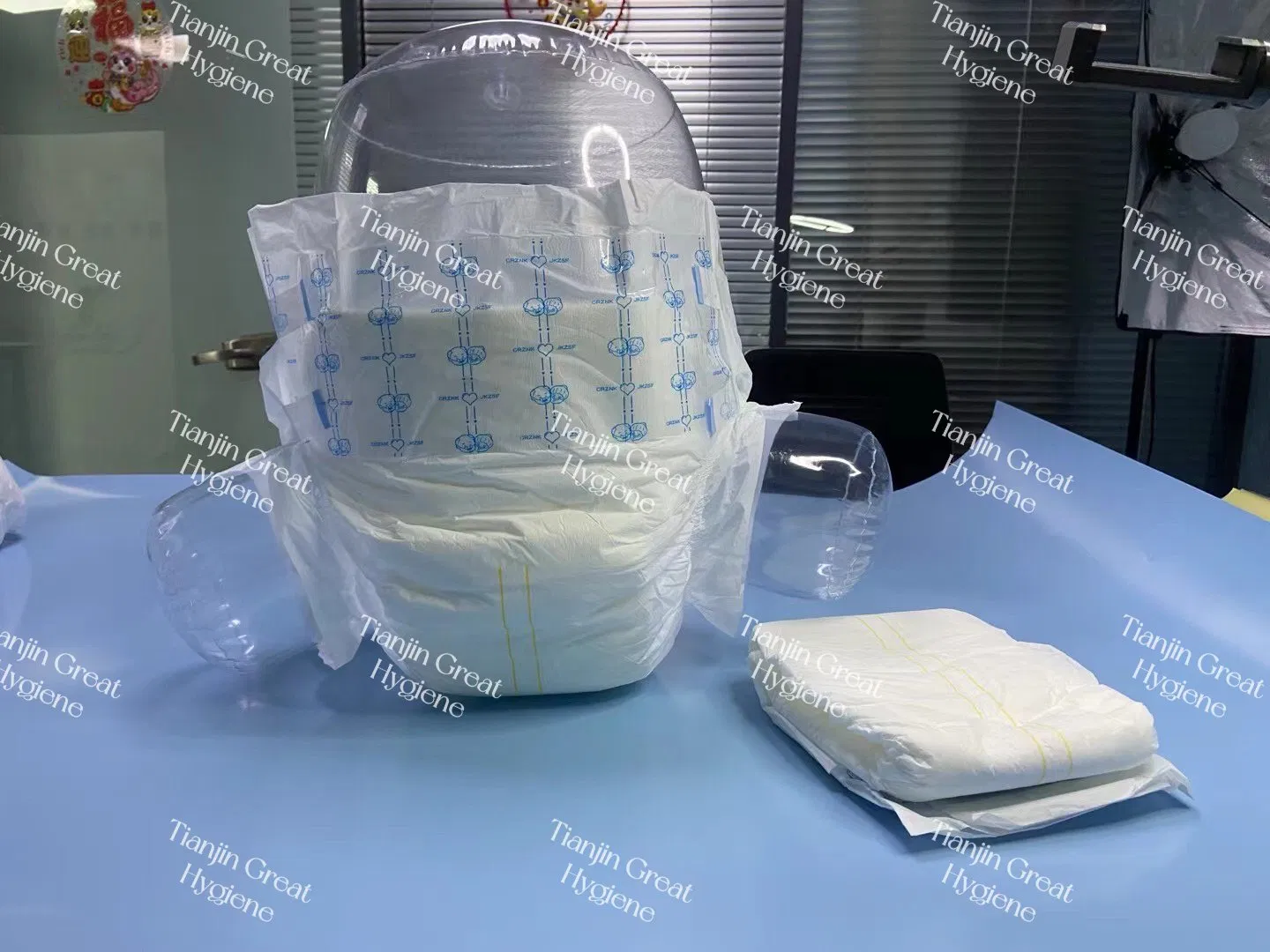 Wholesale Manufacturer Seniors Adult Incontinencia Protection Adult Diapers for Elderly People Women