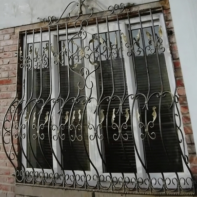 Durable Metal Window for Enhanced Security and Aesthetic Appeal