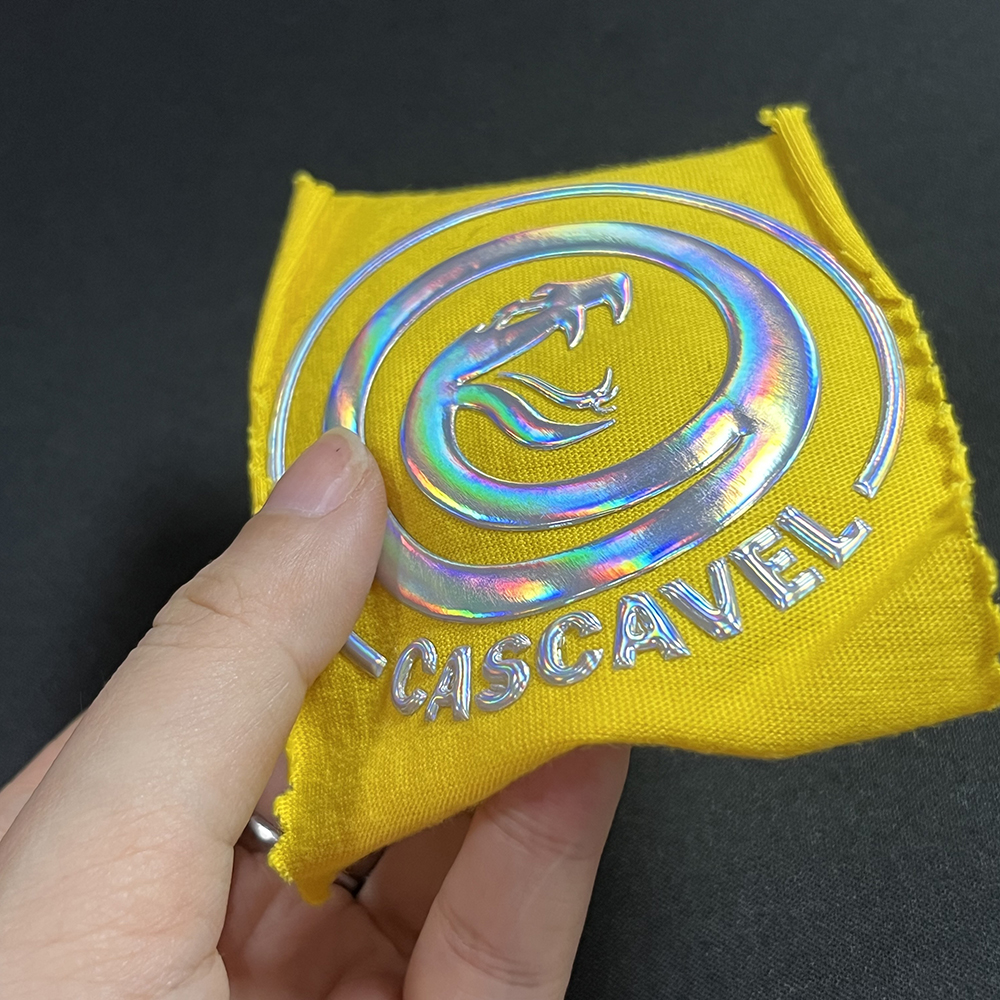 Этикетка силиконовая термопереводная 3D с логотипом