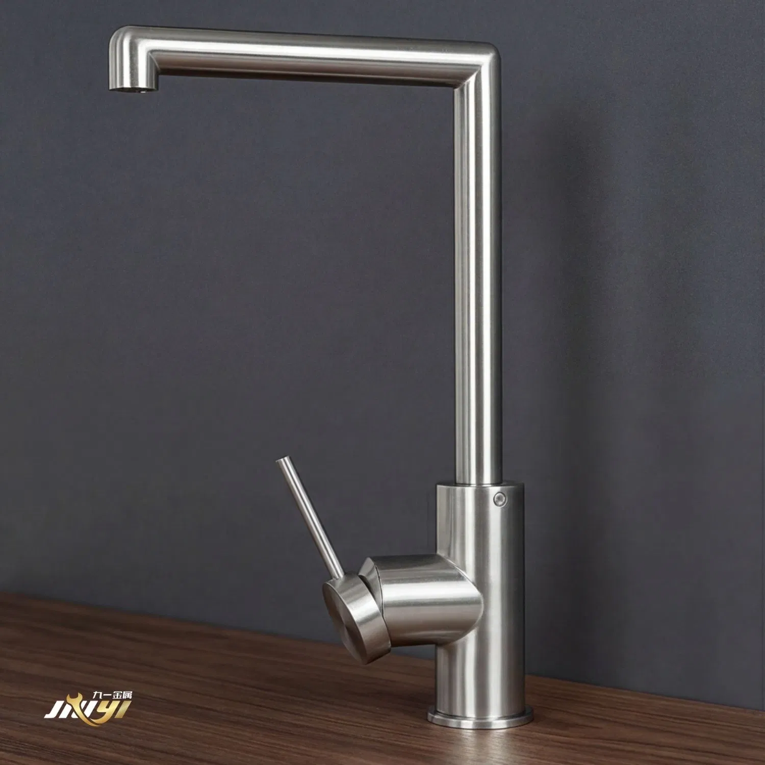 Hot Selling Stainless Steel Kitchen Water Tap for Kitchen Sink with 360 Swivel and Hot & Cold Water Function