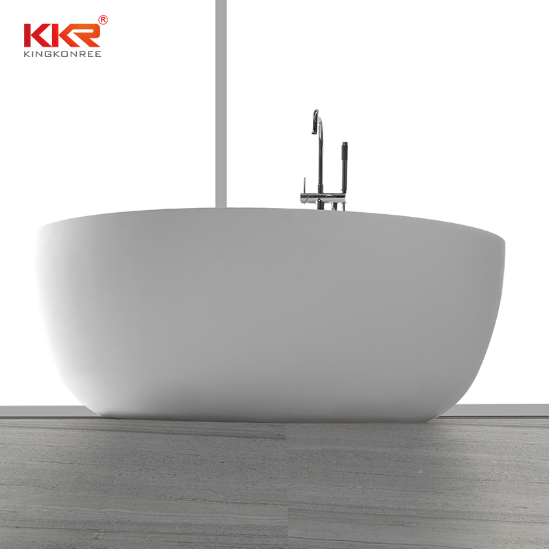 Маленькая круглая японская ванна из искусственного камня