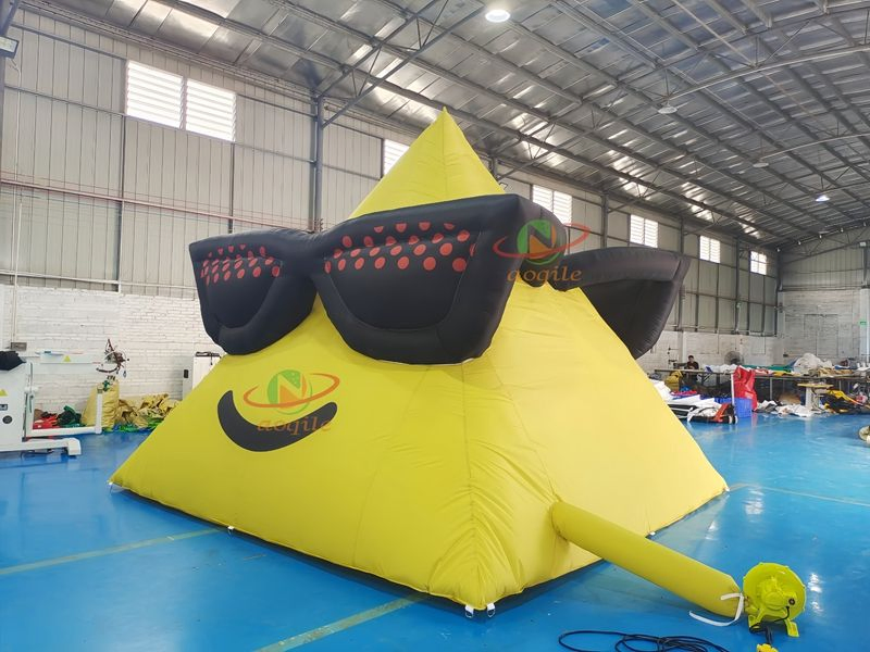 Giant Funny Inflatable Triangle Logo for Sports & Entertainment Advertising