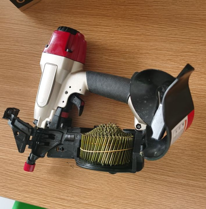 Пневматический гвоздезабивной пистолет CN45 для витых гвоздей