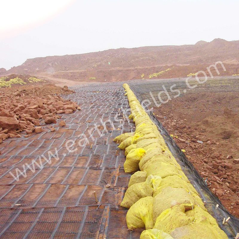 ASTM Polyester Geogrid for Road Construction High Tensile Strength 10kN-1200kN