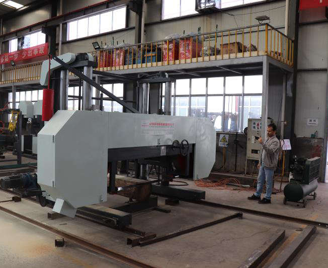 Ленточная пила по дереву усиленная MJ1200