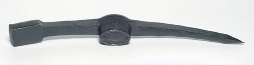 Railway Steel Pickaxe, Resistant to Rain and Sun Exposure, a Good Helper for Mountain Reclamation and Construction Work.