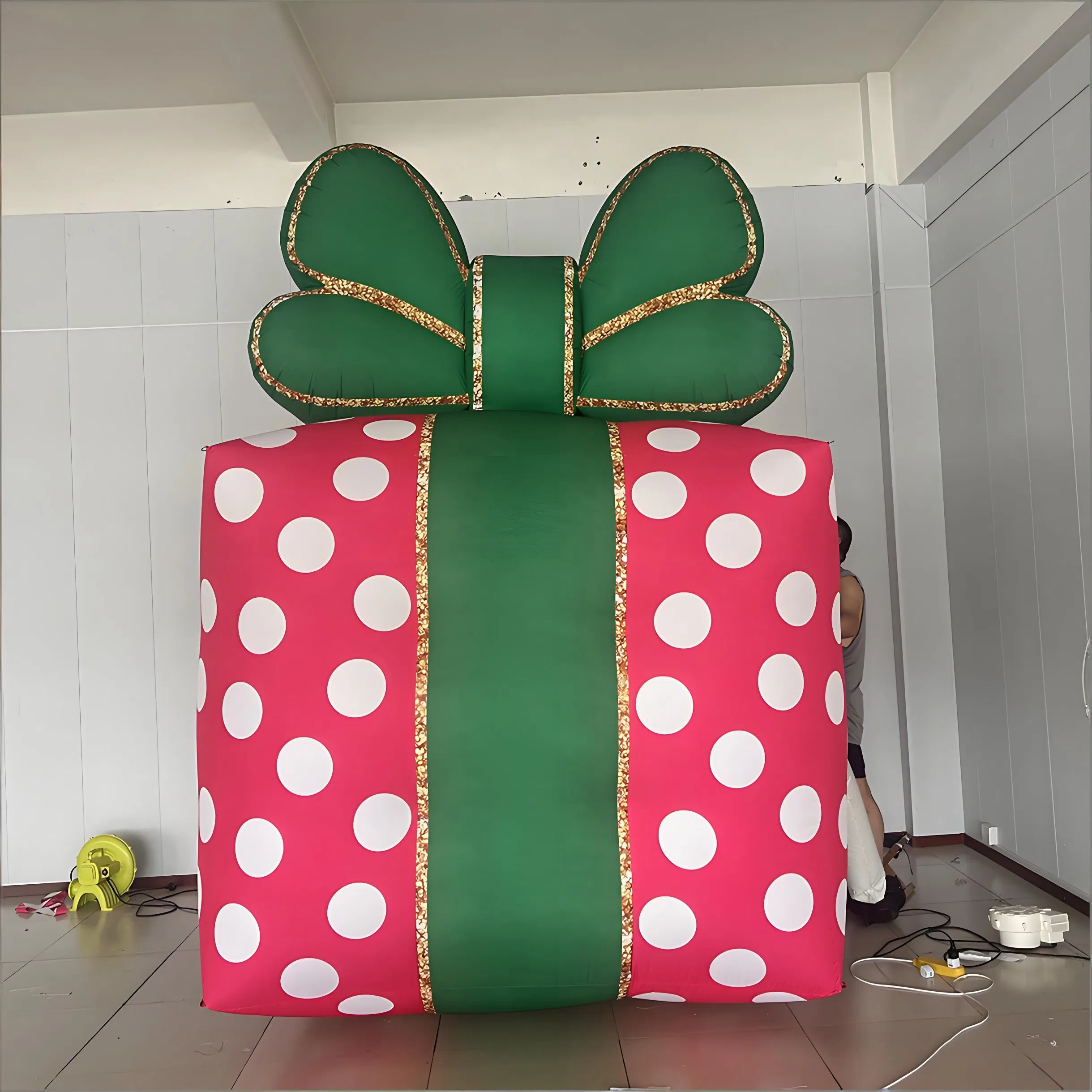 Boyi Prop Holiday Decor for Mall Promotion/New Year Event Inflatable Gift Box