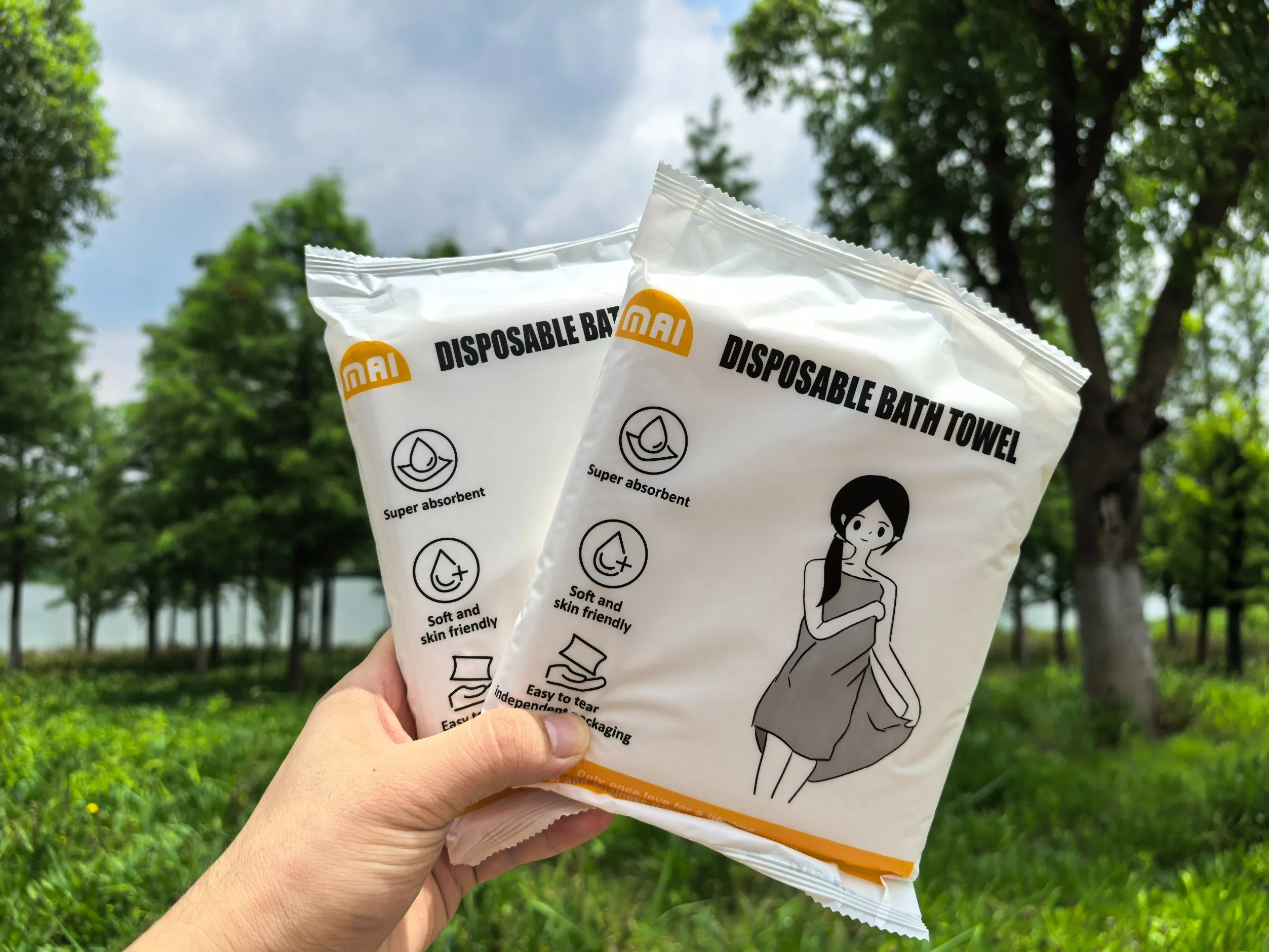 Compressed Bath Towel Tablets, Cotton Portable Disposable Hypoallergenic Dehydrated Expandable Compact Compressed Towels for Camping Traveling