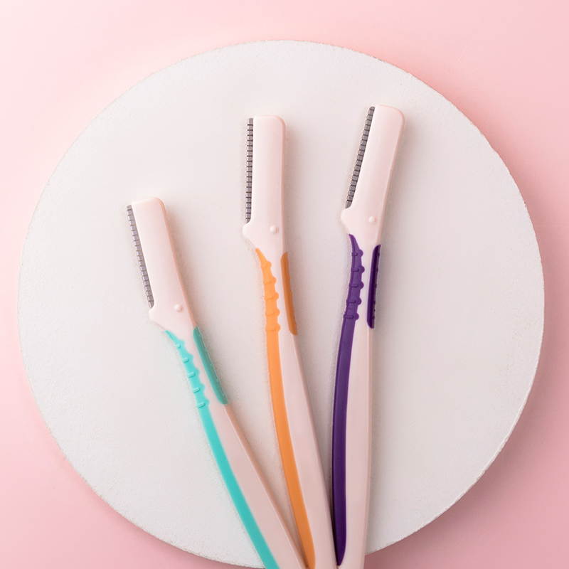 Precision Eyebrow Trimmer for Quick and Effortless Grooming